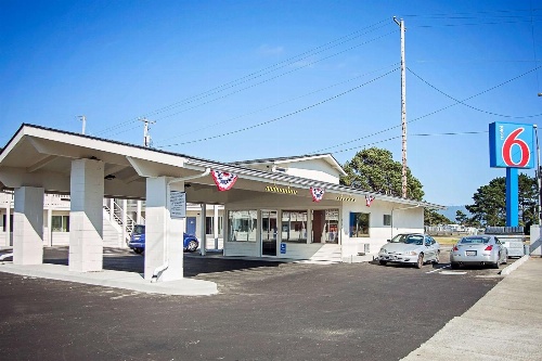 Motel 6-Crescent City CA image 1